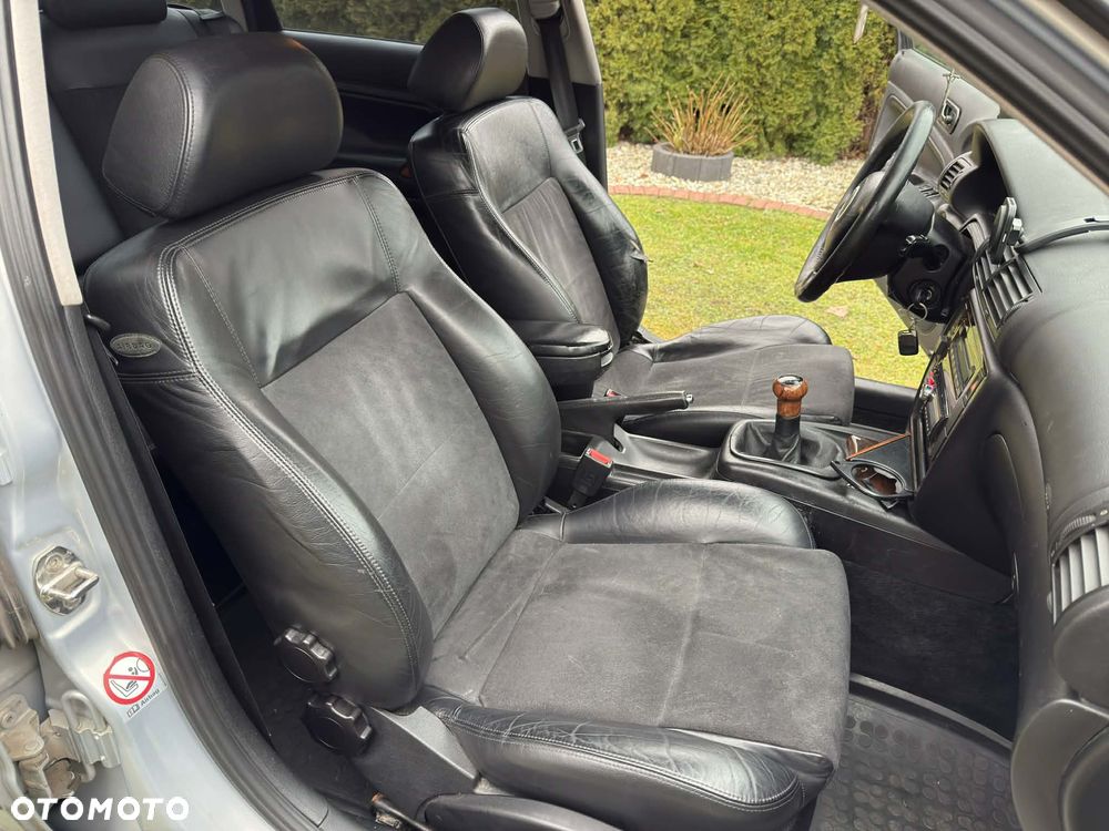 Volkswagen Passat 2.8 Comfortline Syncro - 11