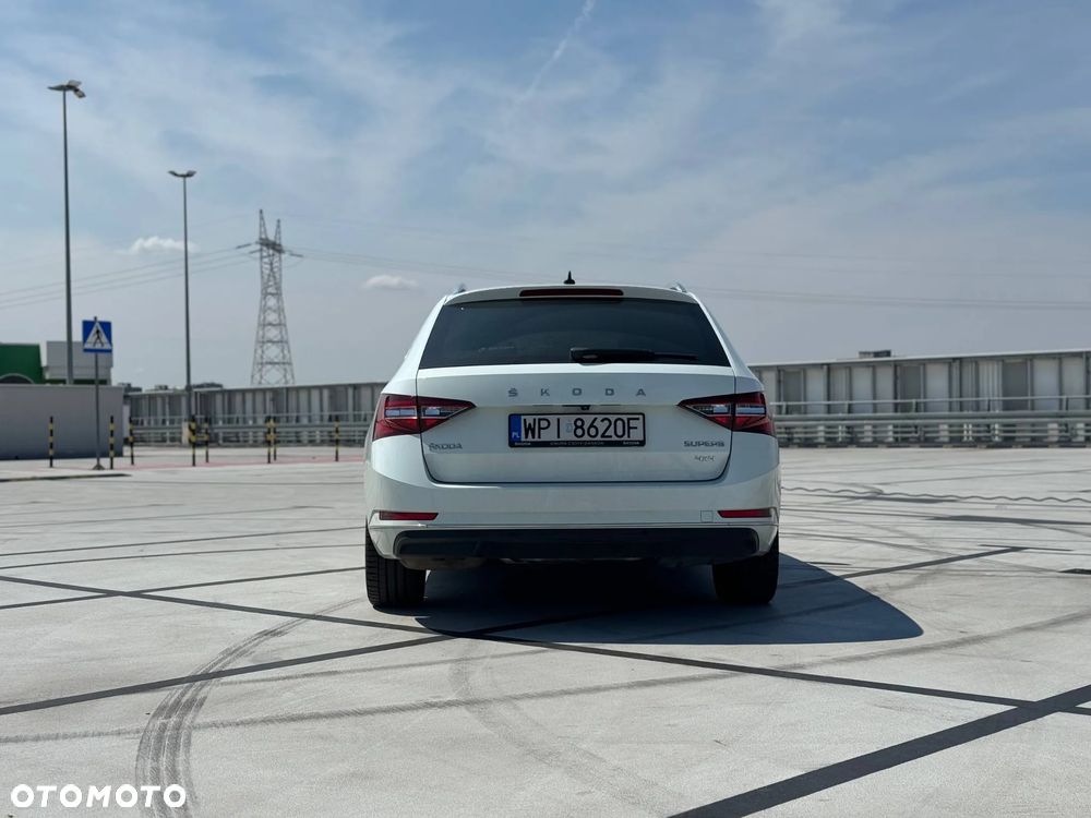 Skoda Superb 2018 photo 4