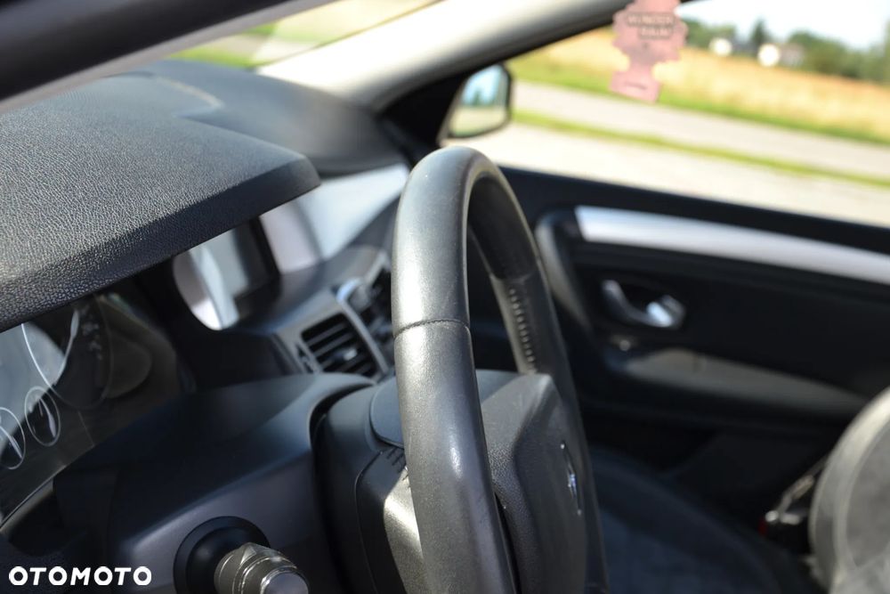 Renault Laguna 2.0 dCi FAP Dynamique - 13