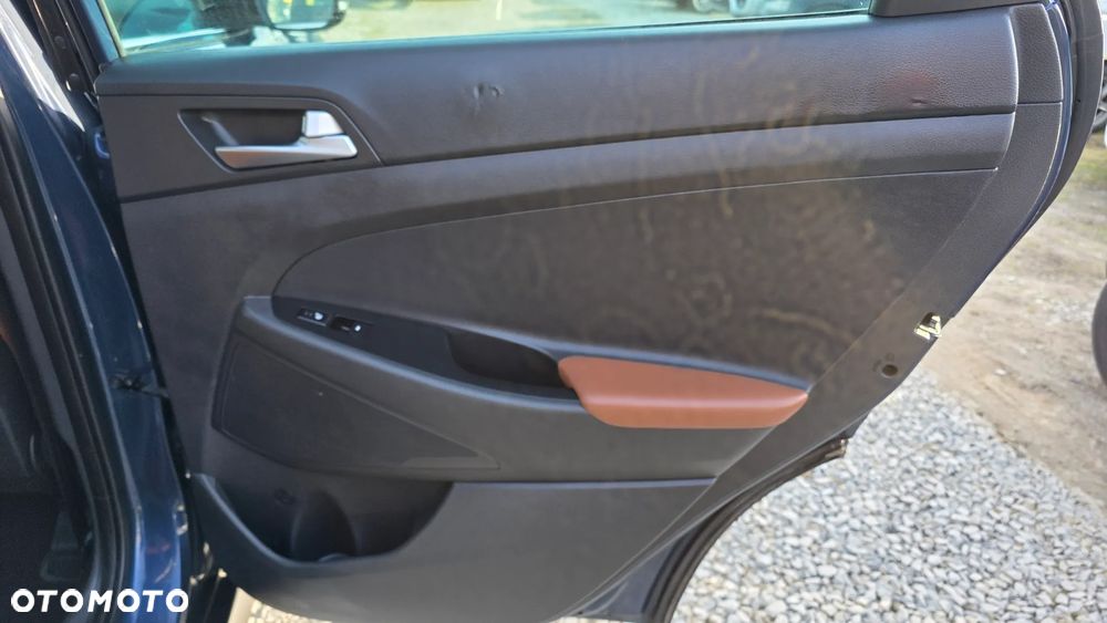 Hyundai Tucson blue 1.6 GDi 2WD Navi - 23