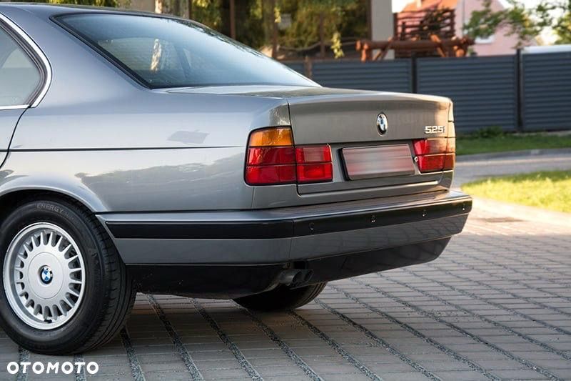 BMW Seria 5 525i - 6