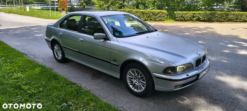 BMW Seria 5 528i - 23