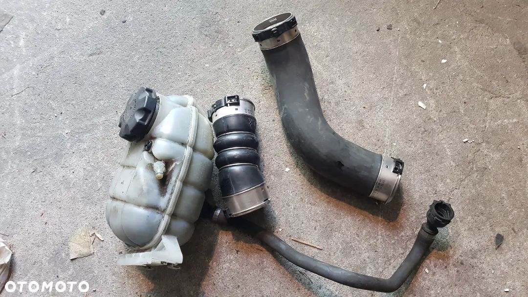 Bmw f30 f31 f32 f33 f36 zbiorniczek plynu - 1