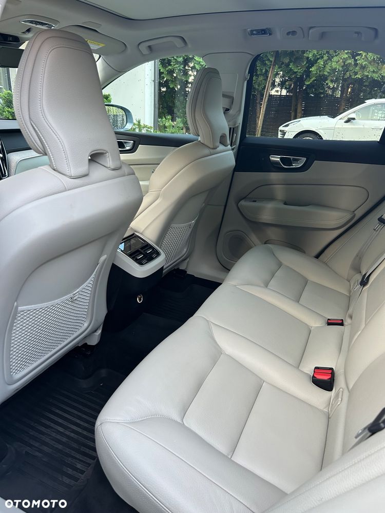 Volvo XC 60 T6 AWD Geartronic Inscription - 19