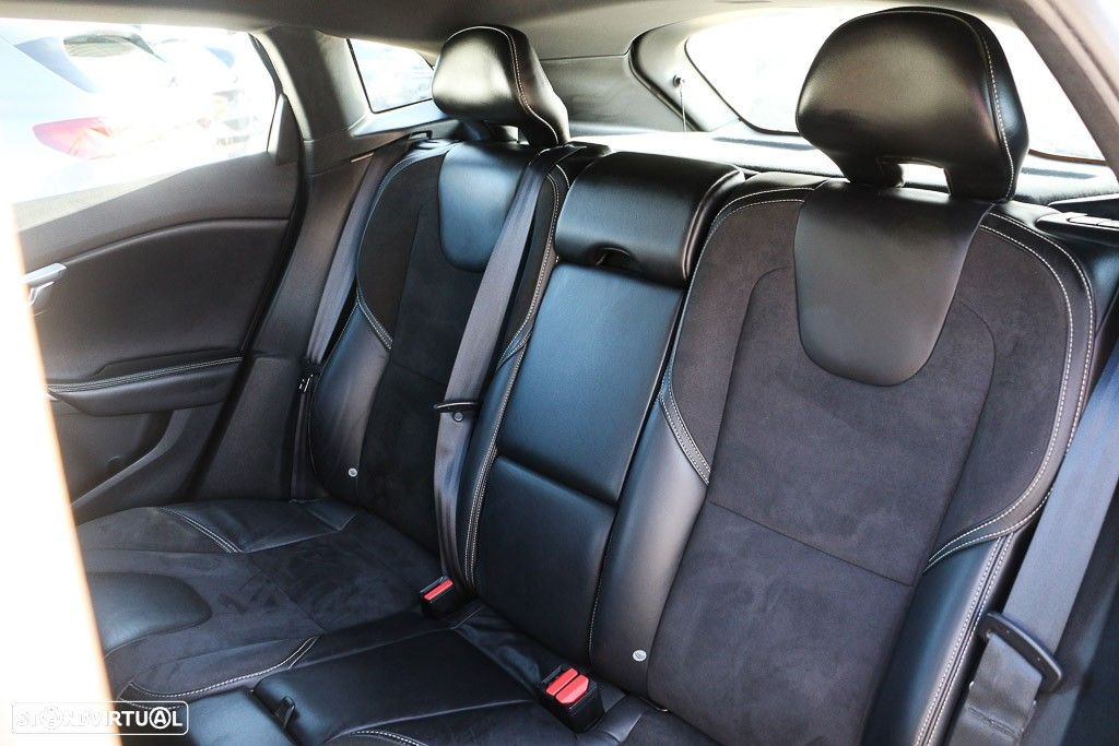 Volvo V40 1.6 D2 Eco R-Design - 27