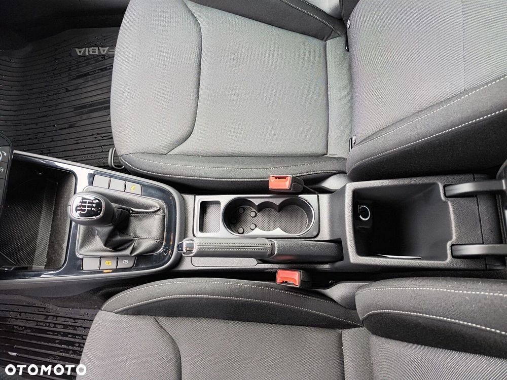 Skoda Fabia 1.0 TSI Edition 130 - 24