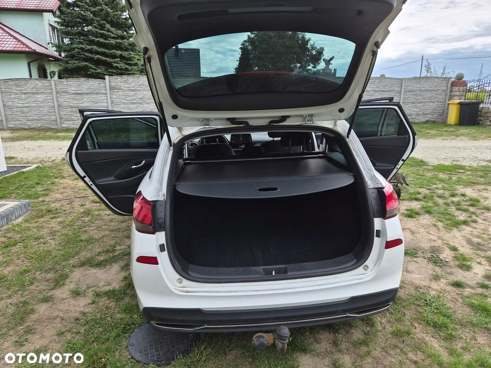 Hyundai i30 1.6 D Comfort - 4
