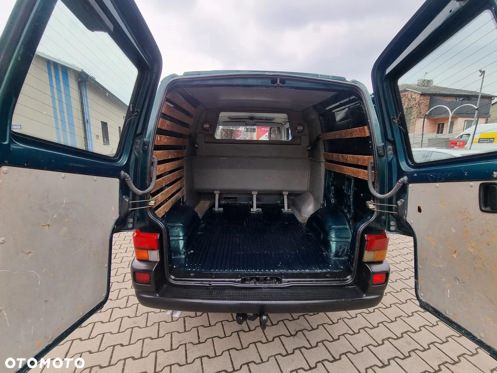 Volkswagen Transporter - 17