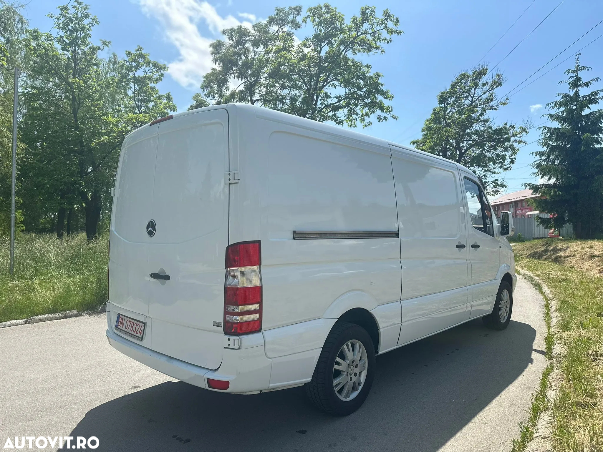 Mercedes-Benz Sprinter - 2