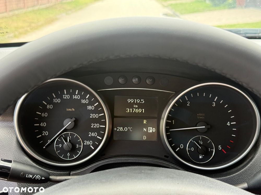 Mercedes-Benz ML - 24