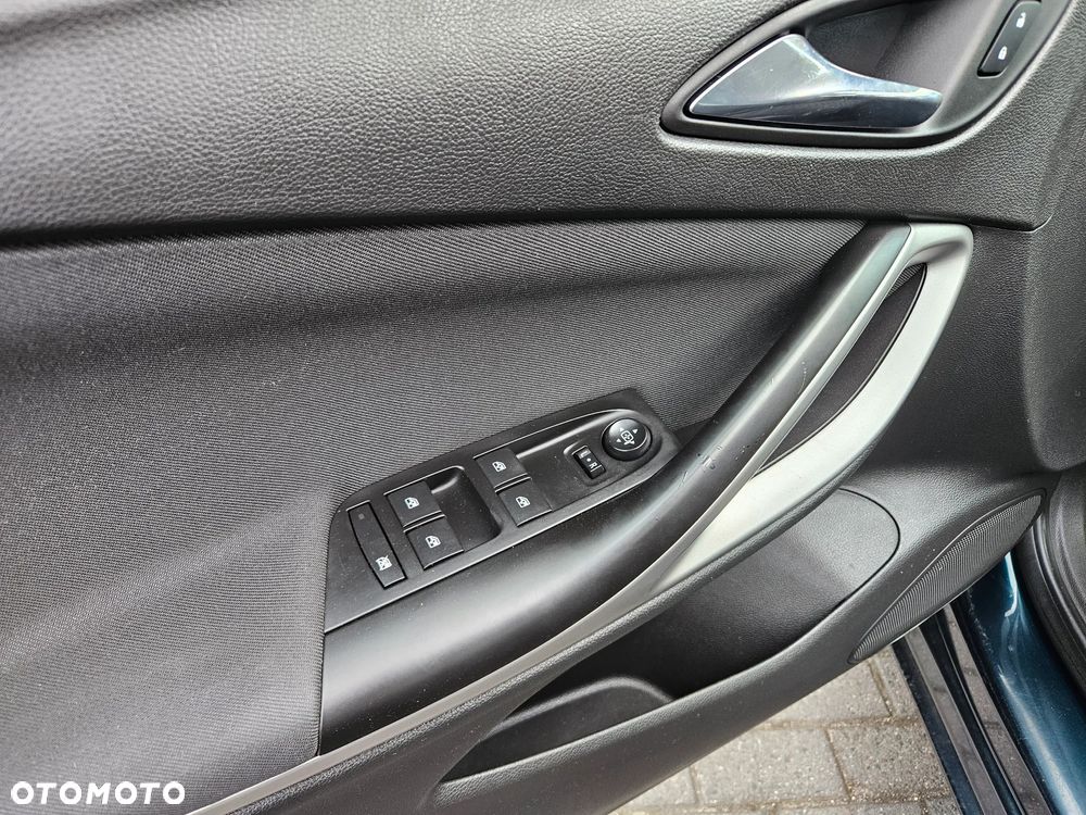 Opel Astra 1.4 T Enjoy - 10