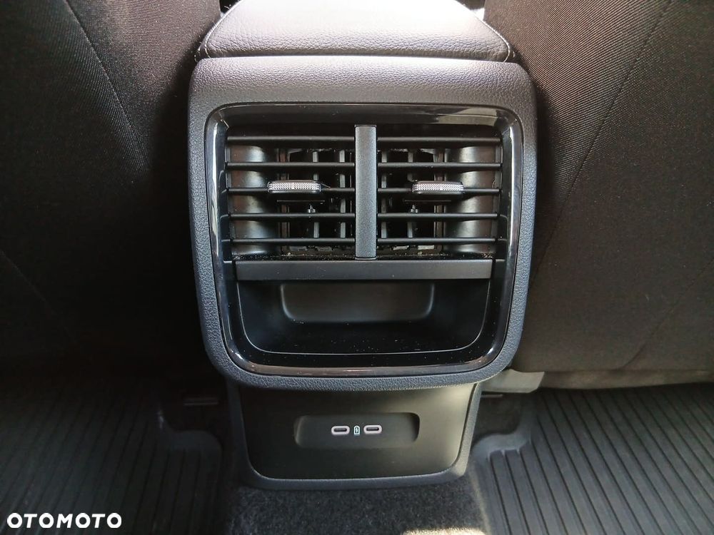 Skoda Octavia 1.5 TSI mHEV Selection DSG - 16