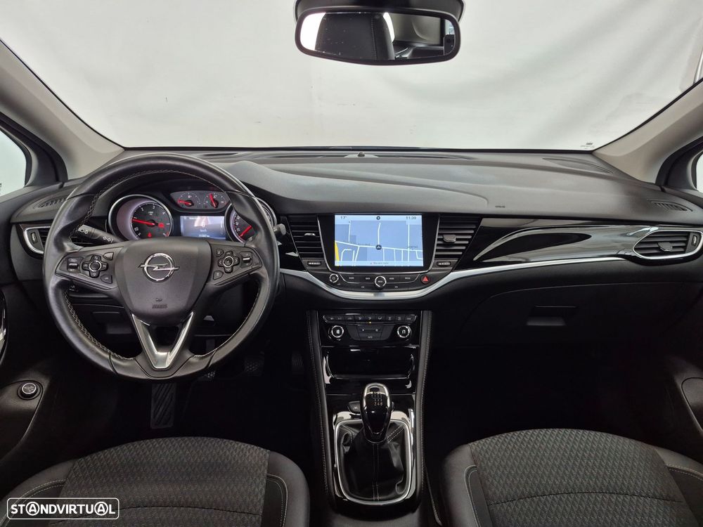Opel Astra Sports Tourer - 9
