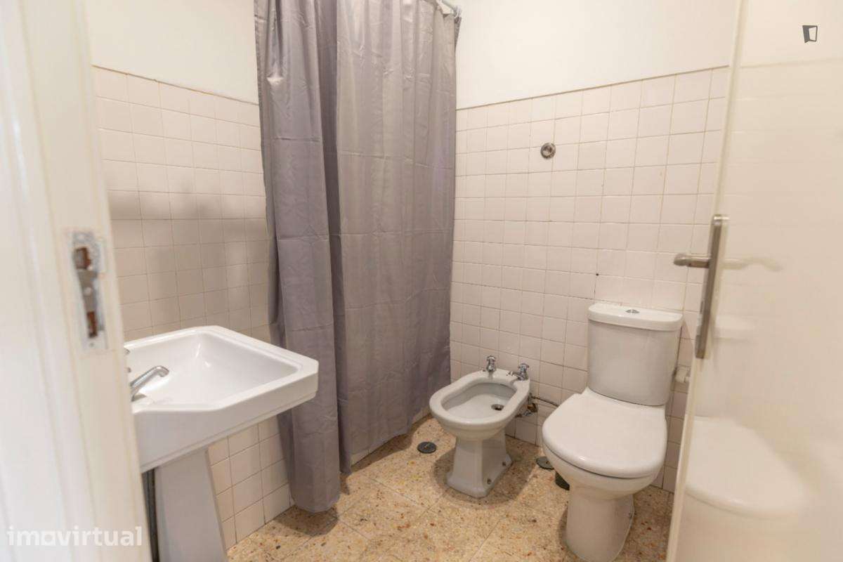 Quarto - localizado em Entrecampos Lisbon - Grande imagem: 4/5