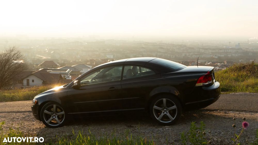 Volvo C70 2.0D Momentum - 38