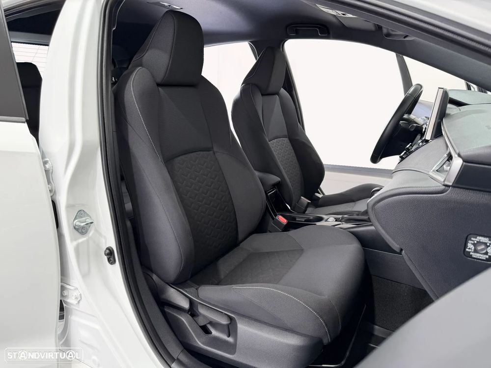 Toyota Corolla 1.8 Hybrid Comfort - 35