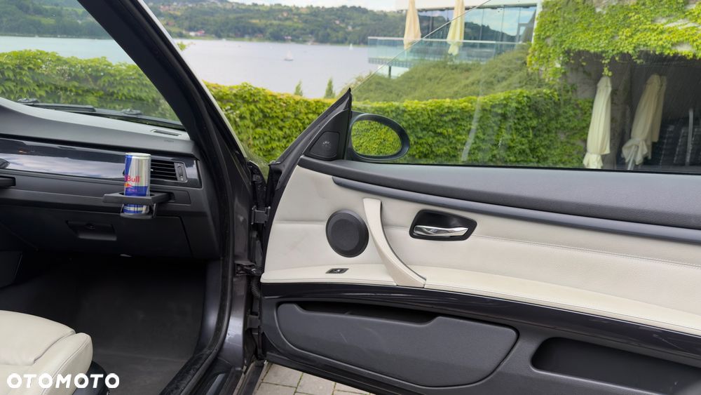 BMW Seria 3 330i - 15