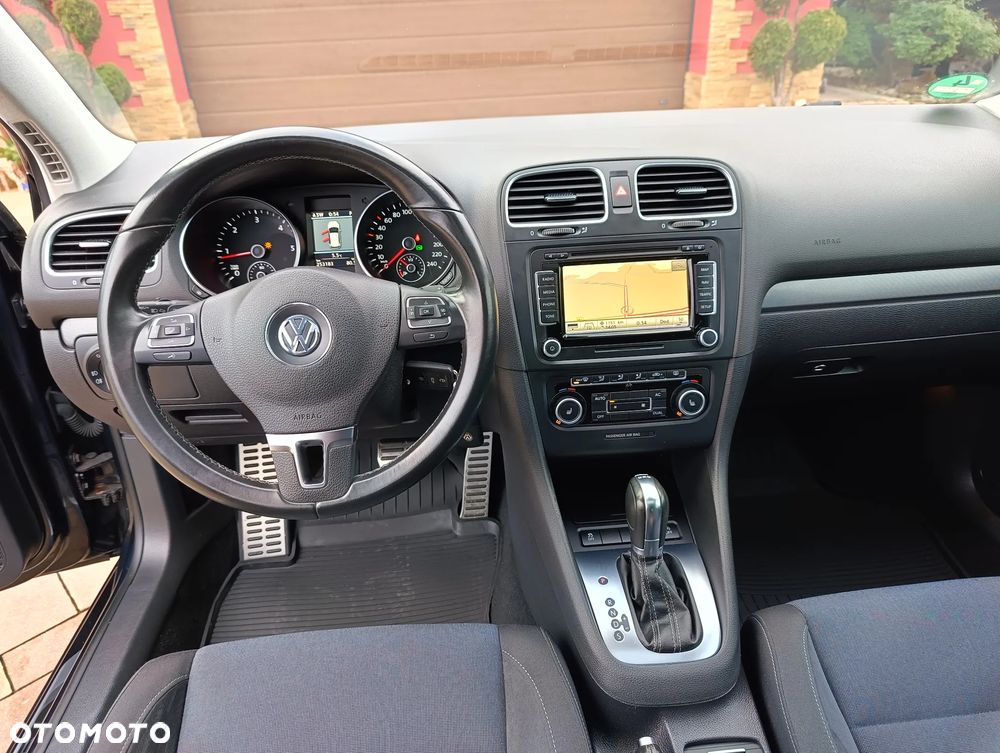 Volkswagen Golf 1.6 TDI DPF DSG Style - 28