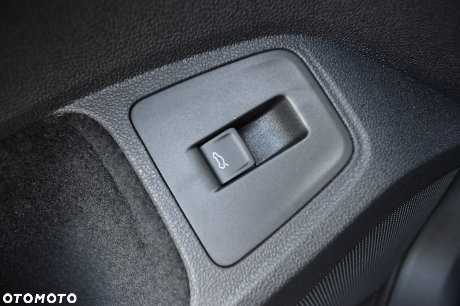 Volkswagen Tiguan 2.0 TDI SCR 4Mot Elegance DSG - 32