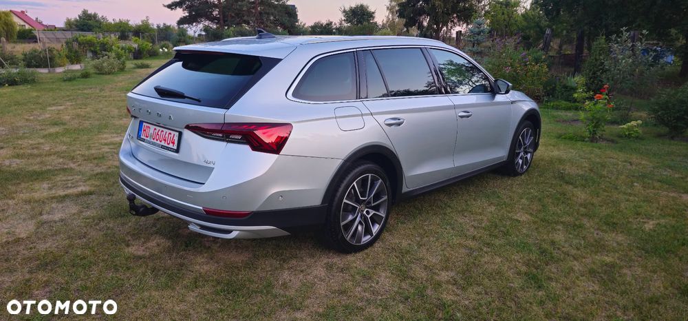 Skoda Octavia 2.0 TDI 4x4 Scout DSG - 4
