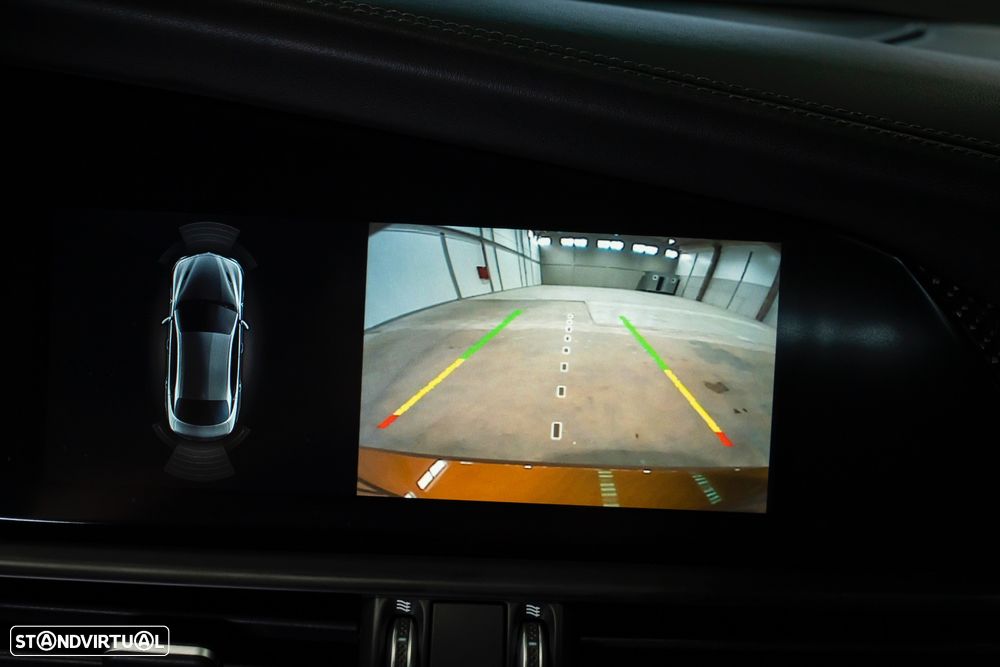 Alfa Romeo Giulia 2.9 V6 Bi-Turbo AT8 Quadrifoglio - 21