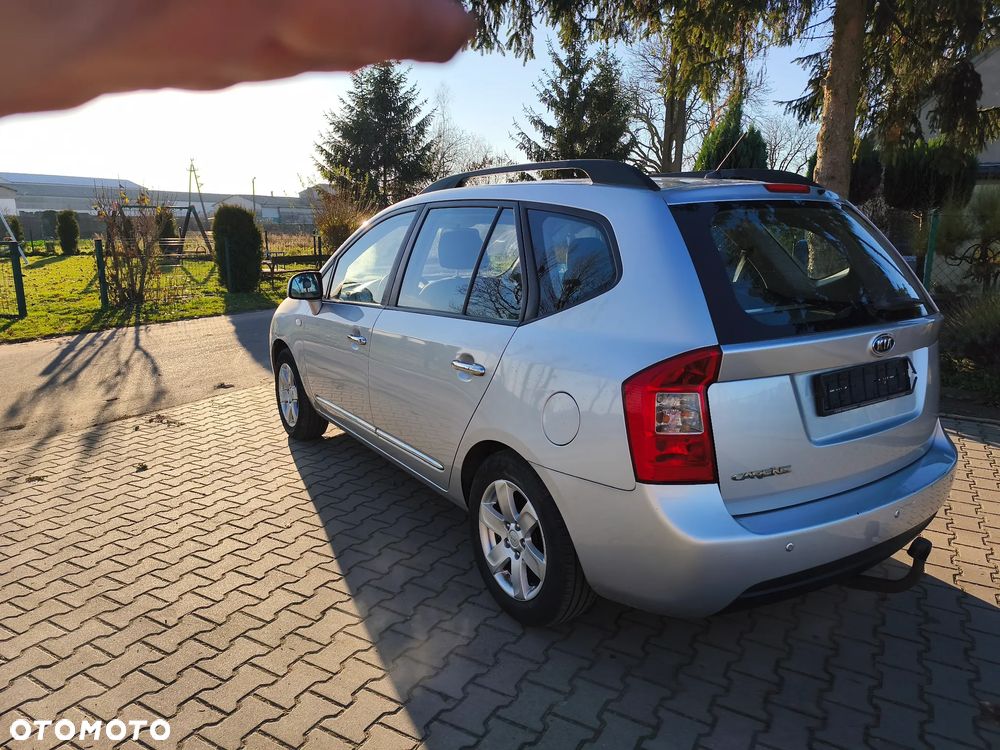 Kia Carens - 3