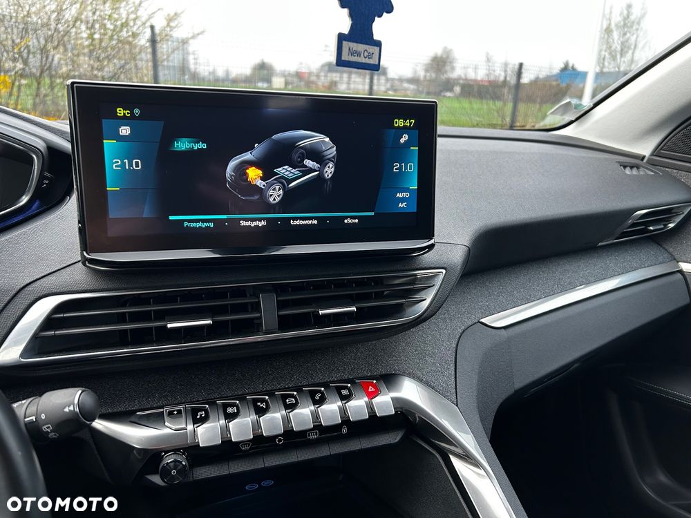 Peugeot 3008 1.6 PureTech Hybrid4 PHEV Allure Pack S&S EAT8 - 29