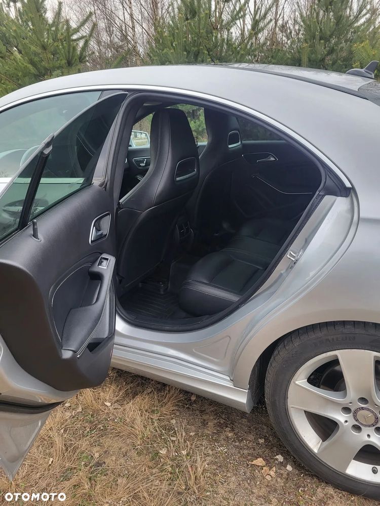 Mercedes-Benz CLA 250 7G-DCT UrbanStyle Edition - 7