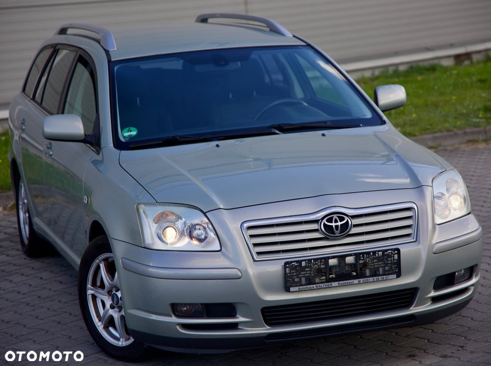Toyota Avensis 1.8 VVT-i Combi Team - 11