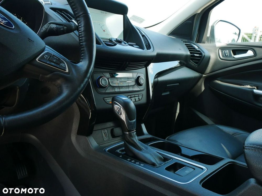 Ford Escape 2.0 EcoBoost AWD Titanium - 10