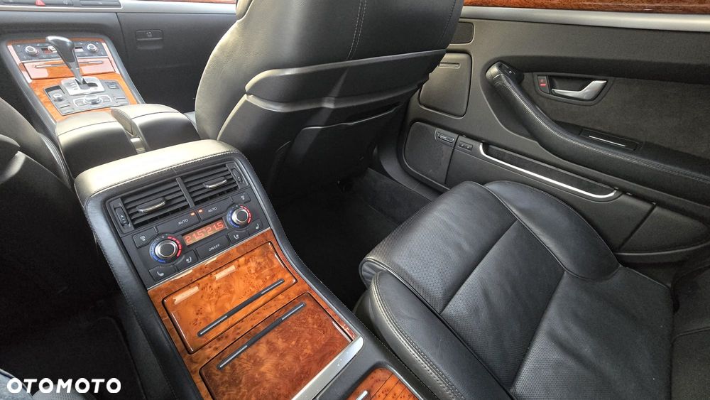 Audi A8 - 7