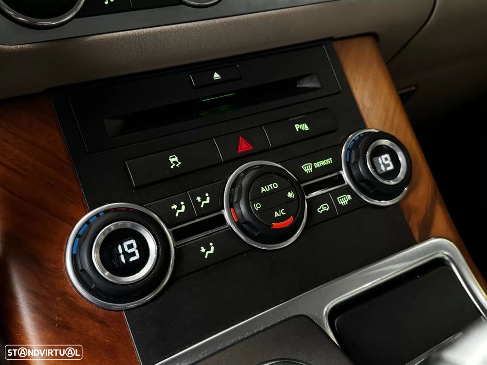 Land Rover Range Rover Sport 3.0 TDV6 HSE - 34