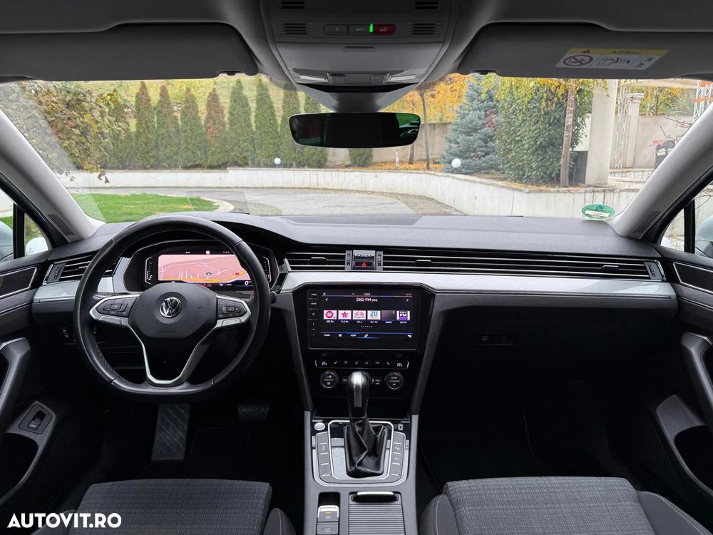 Volkswagen Passat Variant 2.0 TDI SCR DSG Business - 18