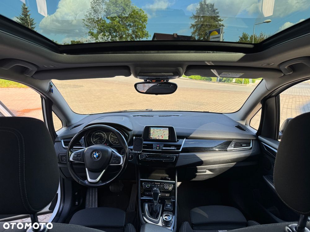 BMW Seria 2 218d Sport - 6