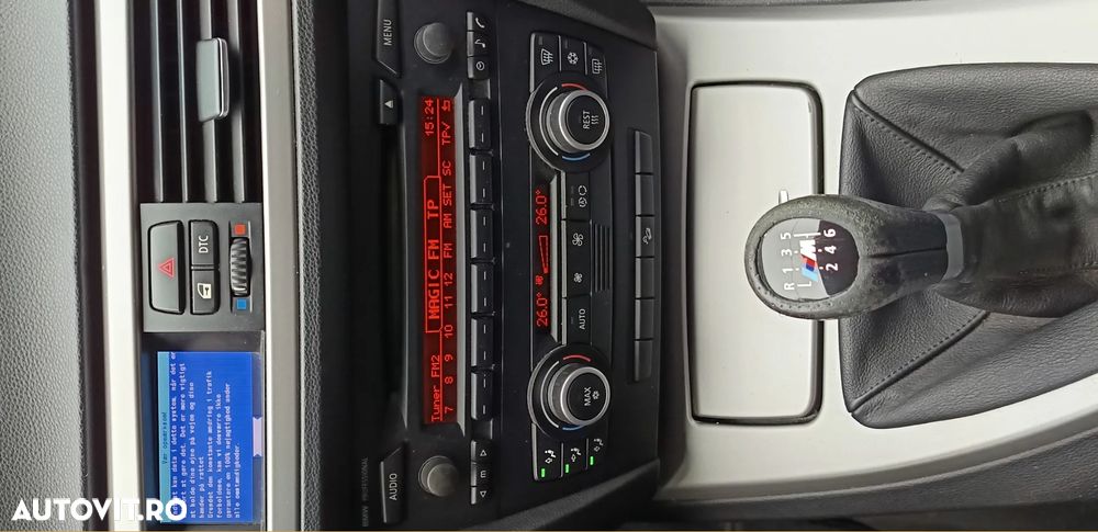 BMW Seria 3 325xi - 23