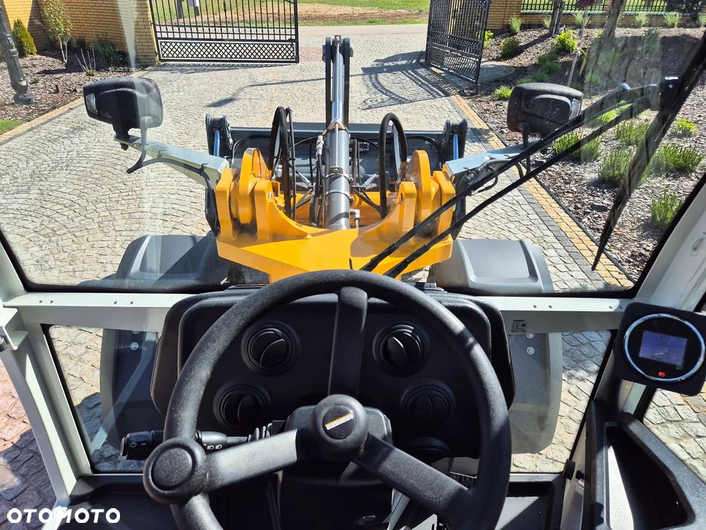 Liebherr 504 COMPACT - 12