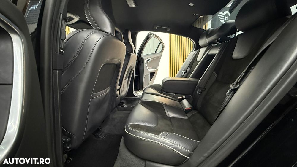 Volvo S60 D4 Geartronic RDesign - 18