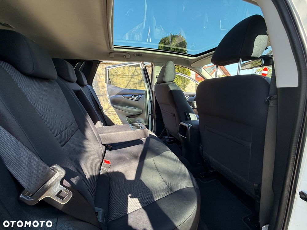 Nissan Qashqai 1.6 DCi 4x4 Tekna - 26