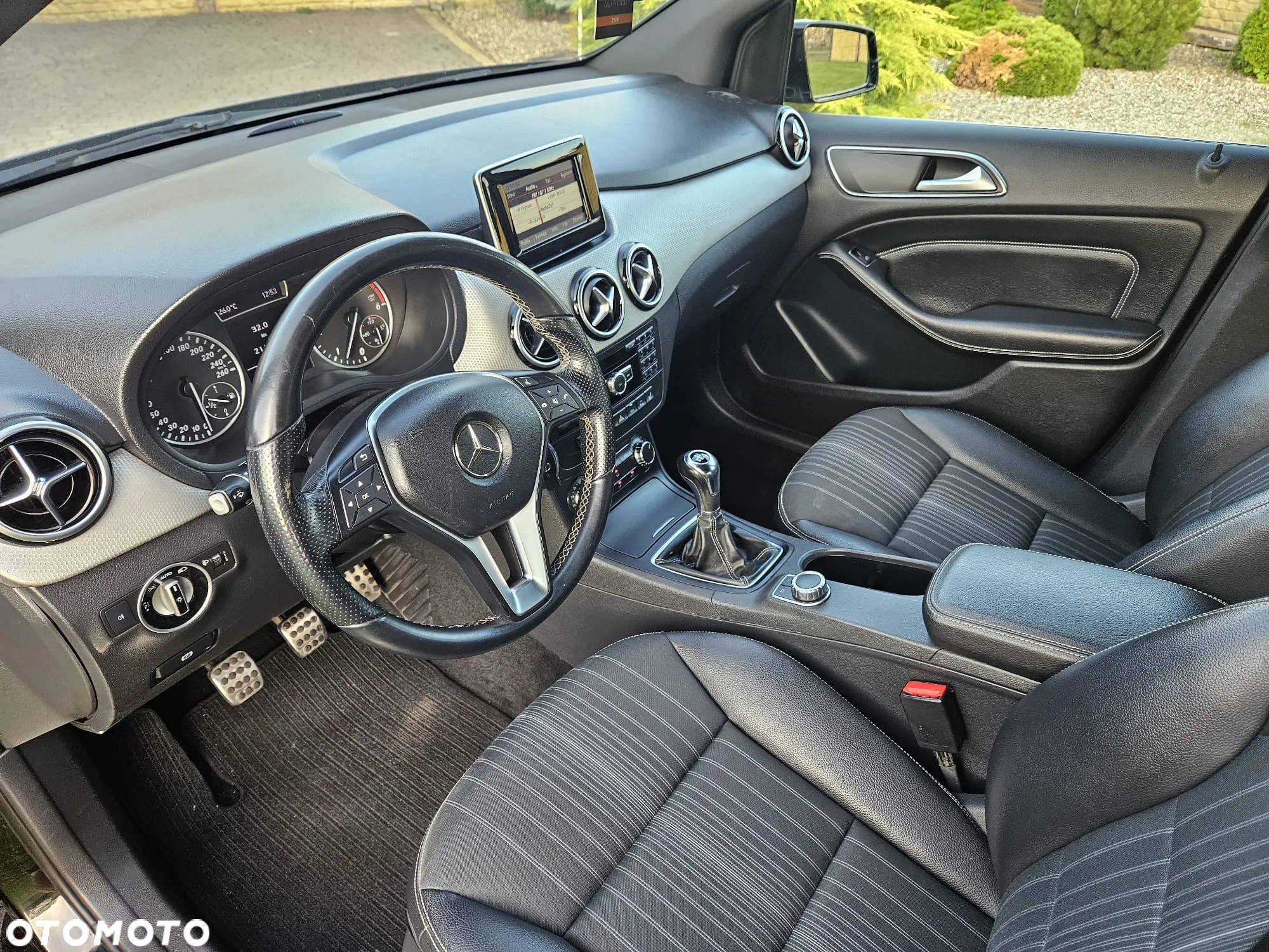 Mercedes-Benz Klasa B 180 CDI BlueEFFICIENCY Edition 1 - 15