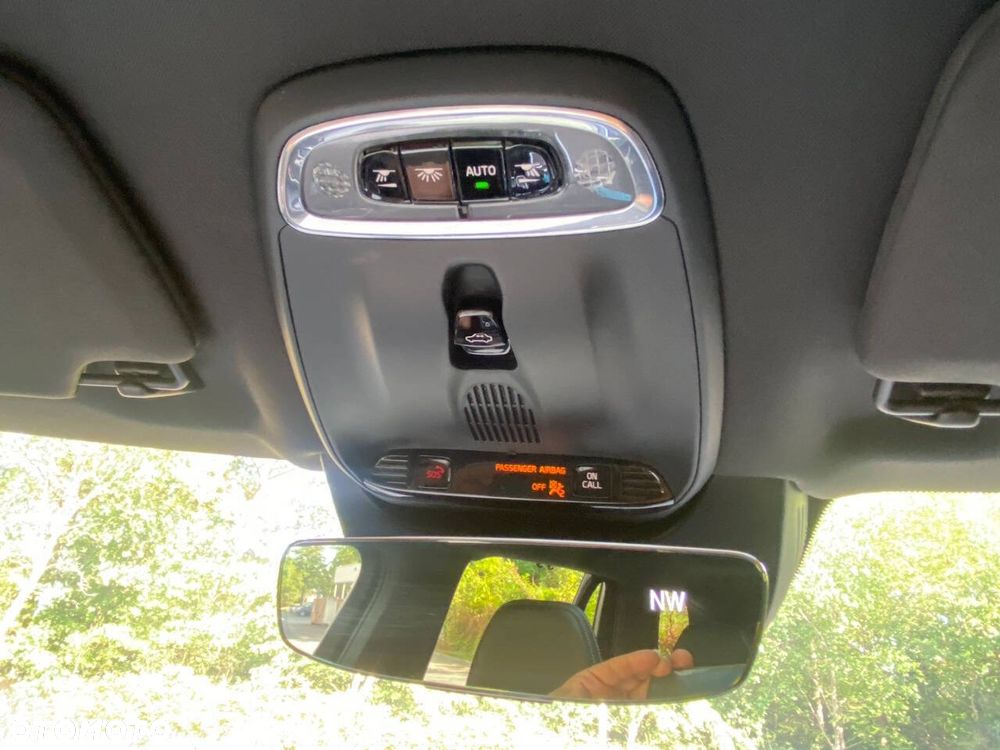 Volvo XC 90 T5 GPF AWD R-Design 7os - 26
