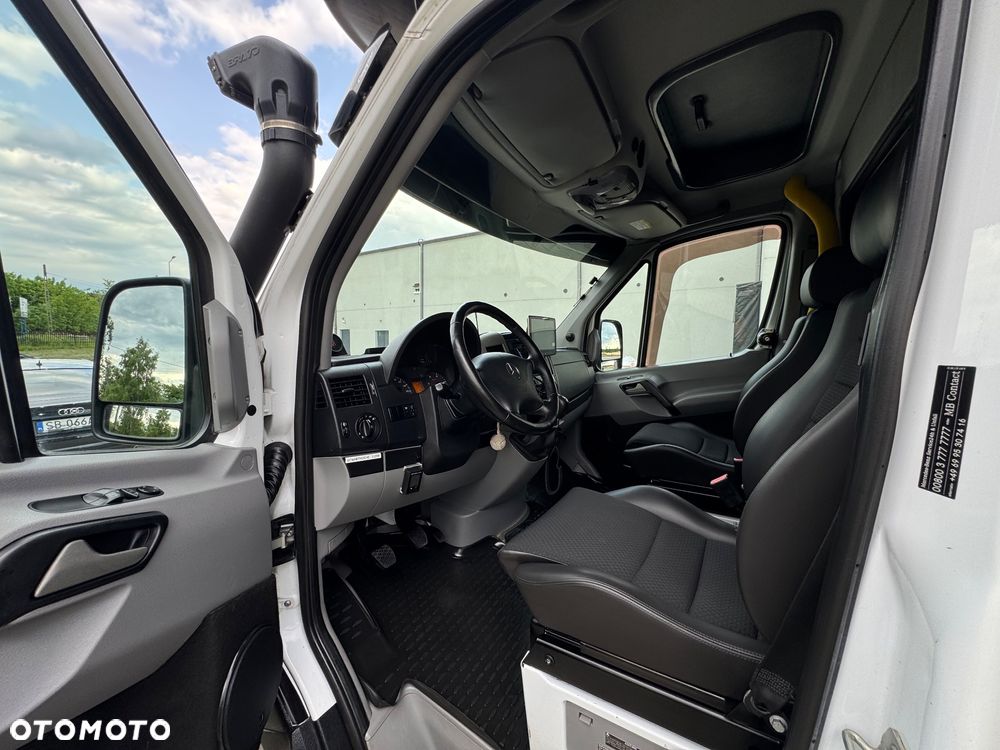 Mercedes-Benz SPRINTER - 7