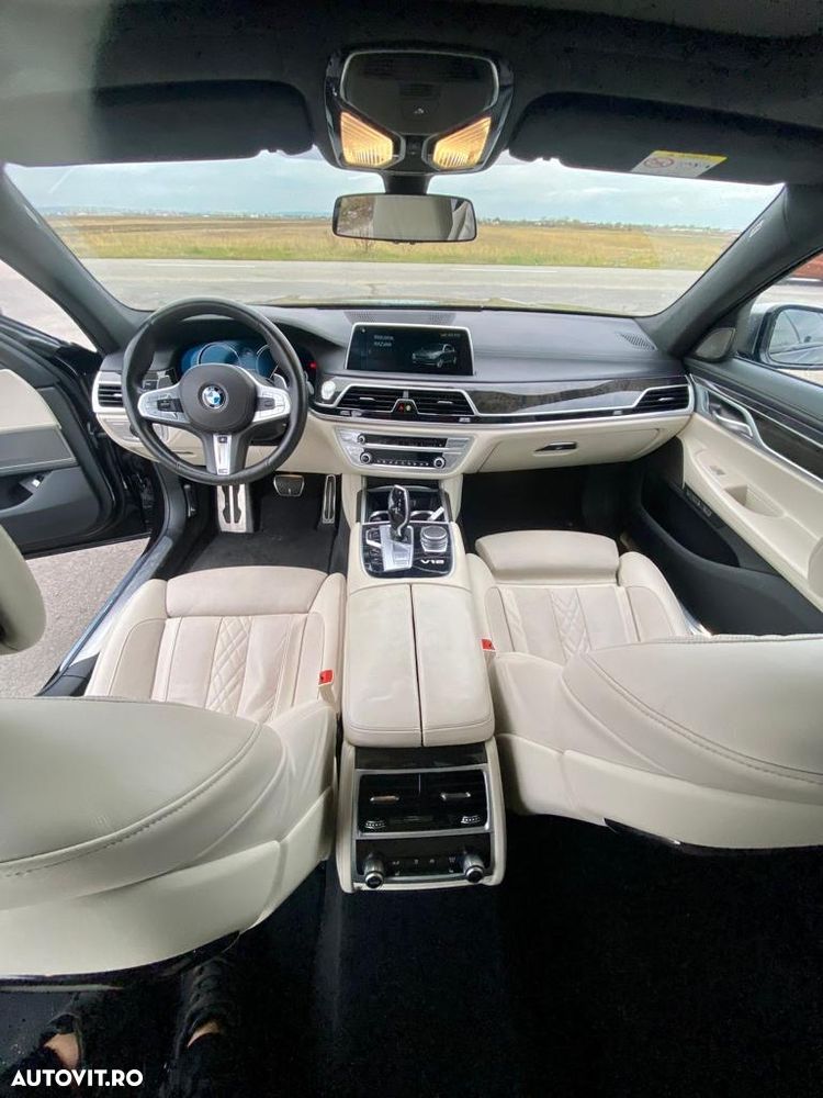 BMW M7 M760Li xDrive - 11
