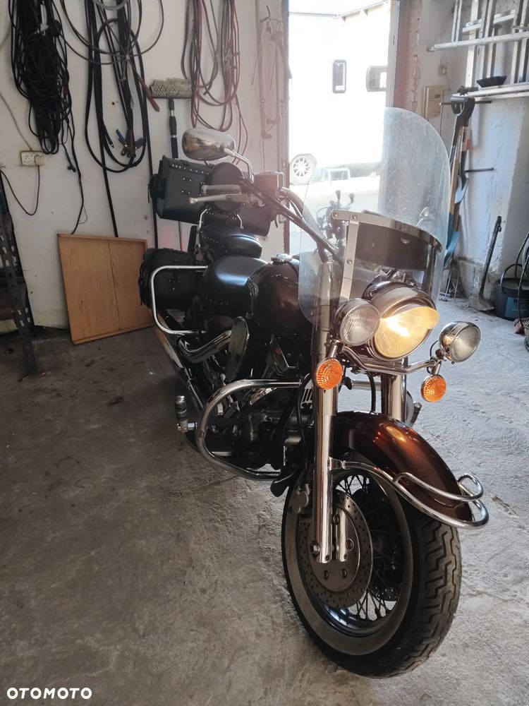 Yamaha Road Star - 1