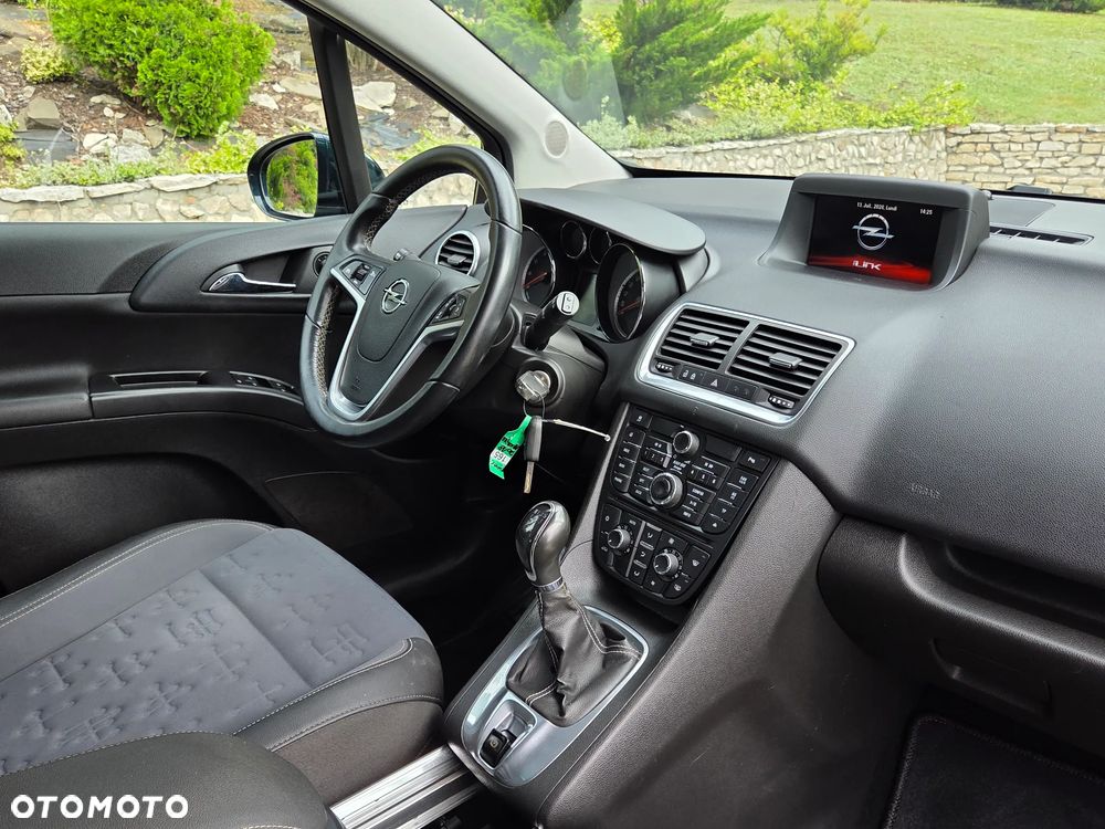 Opel Meriva 1.4 T Cosmo S&S - 23