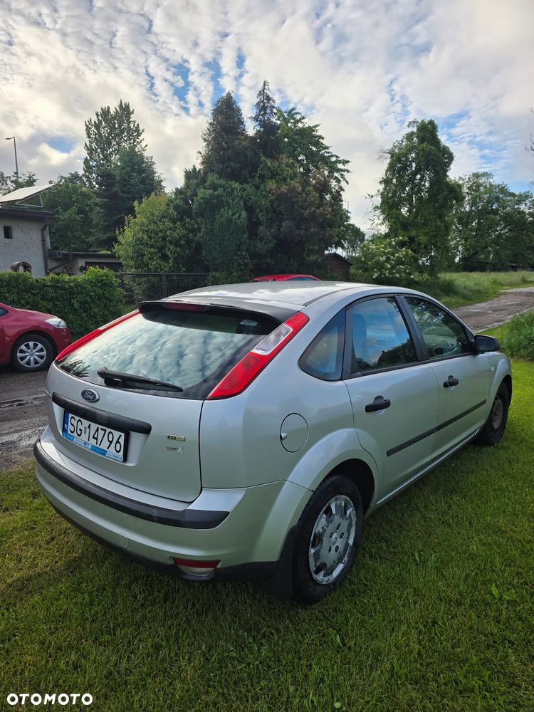 Ford Focus 1.6 TDCi Ambiente DPF - 5