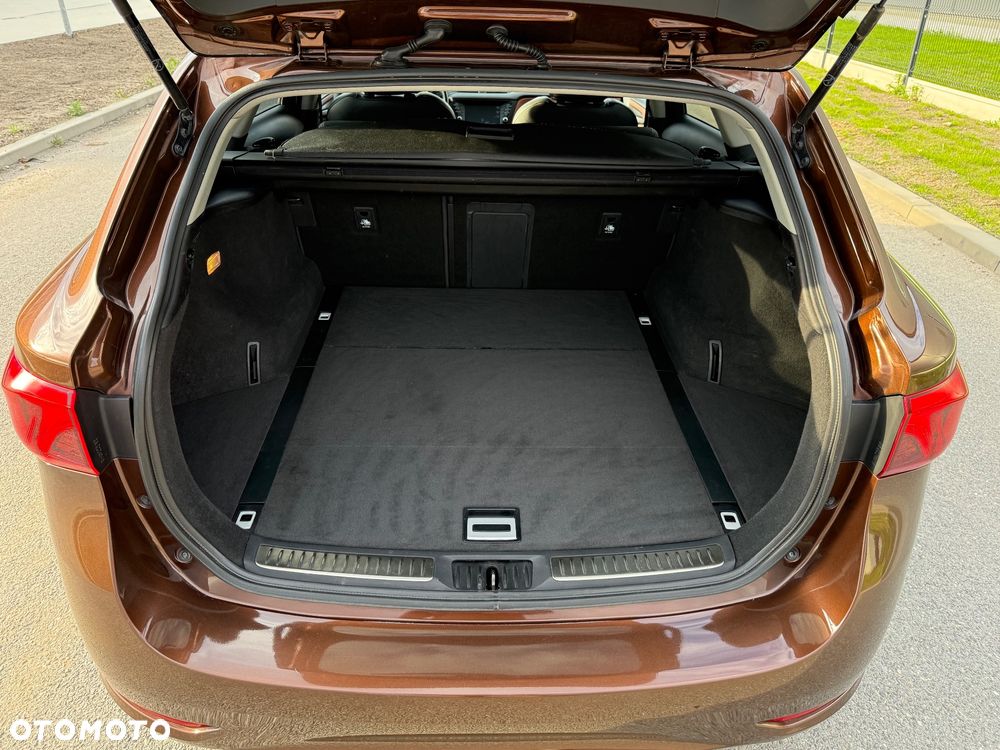 Toyota Avensis Touring Sports 1.8 Edition S+ - 36