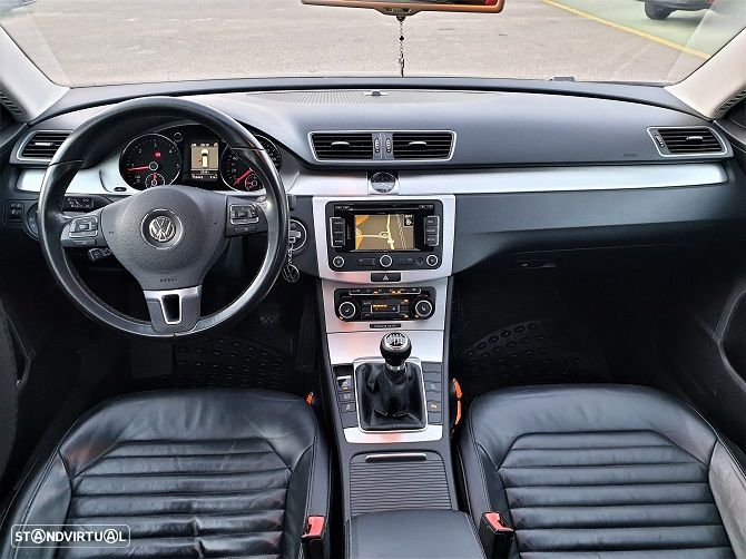 VW Passat Variant 1.6 TDI BlueMotion Highline - 9