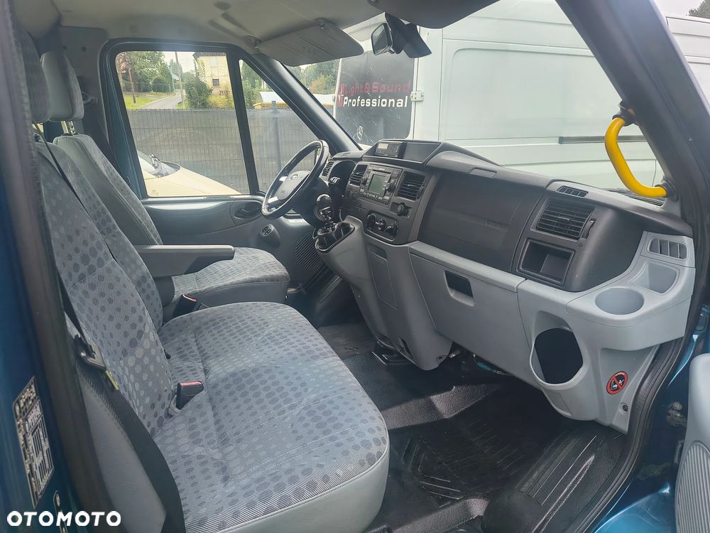 Ford Transit - 22