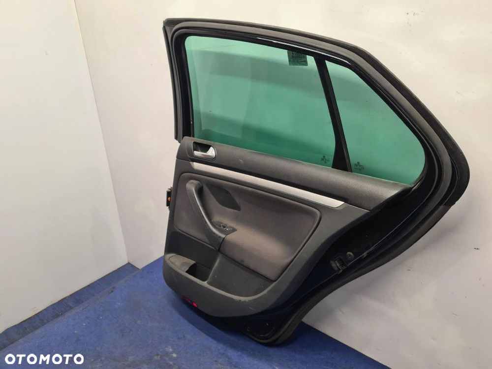VOLKSWAGEN JETTA V SEDAN DRZWI TYŁ PRAWE LC9X - 6