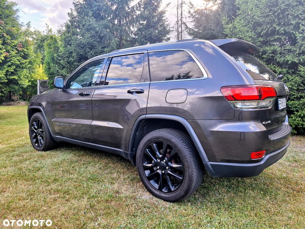 Jeep Grand Cherokee - 1
